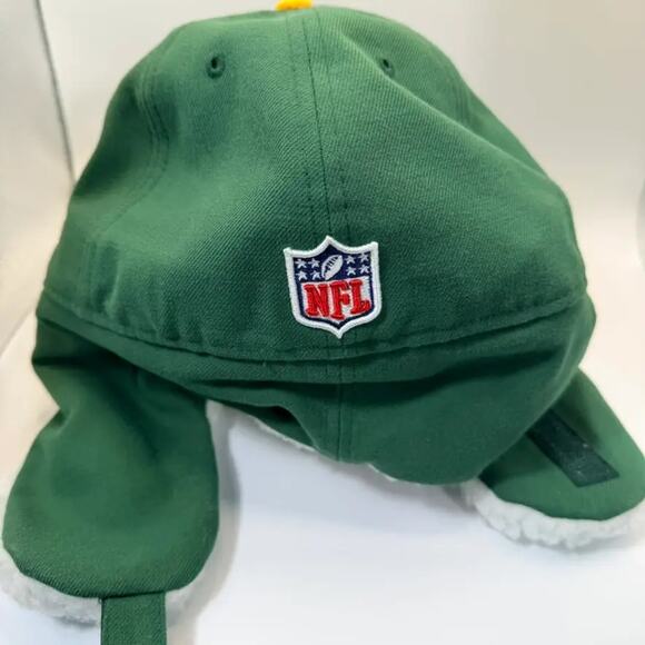 New Era 59FIFTY Green Bay Packers NFL Fitted Hat Cap Sz 7 1/4 Green Ear Flaps - Picture 2 of 6